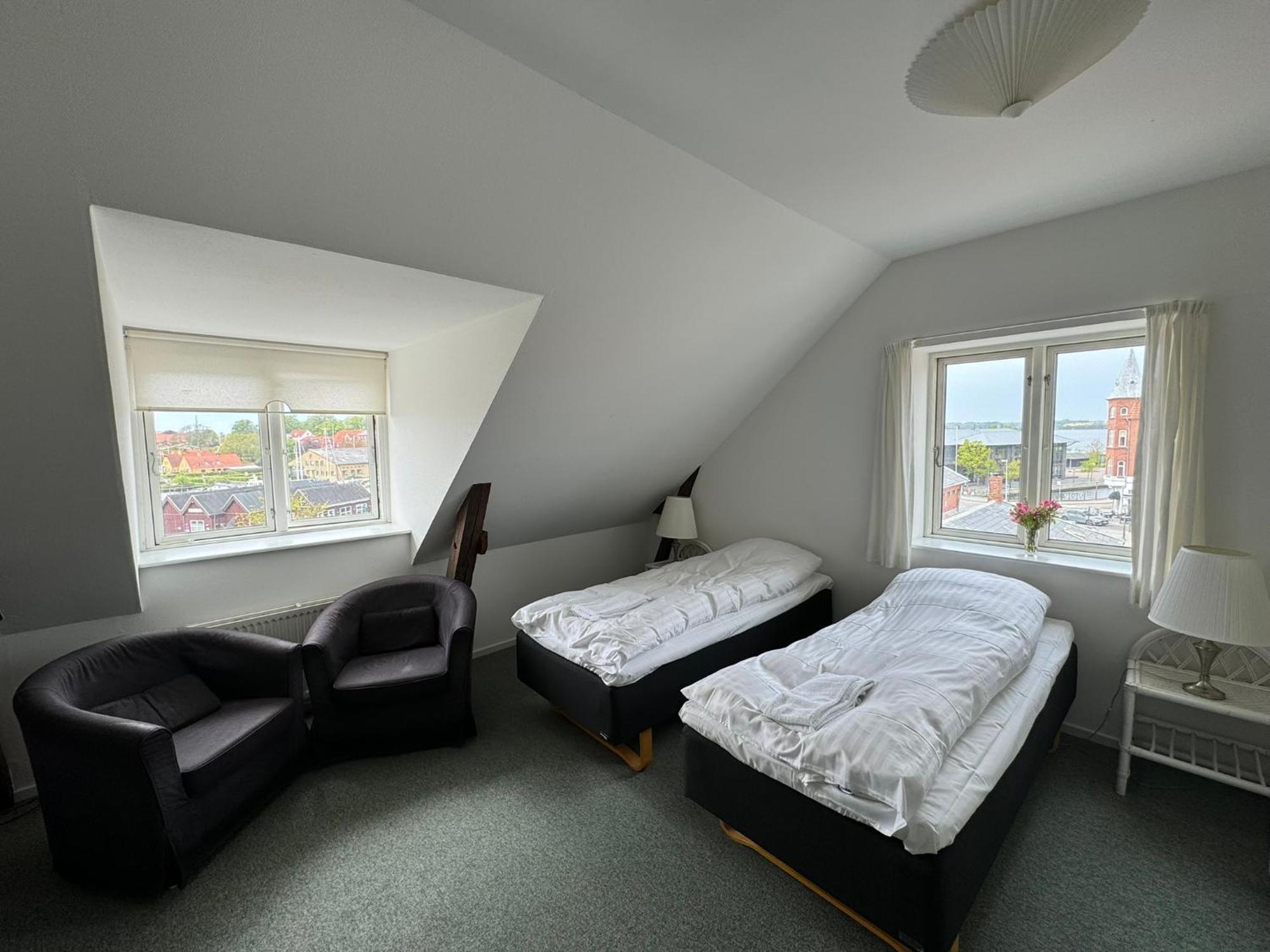 Hotel Postgaarden Skaelskor Екстер'єр фото